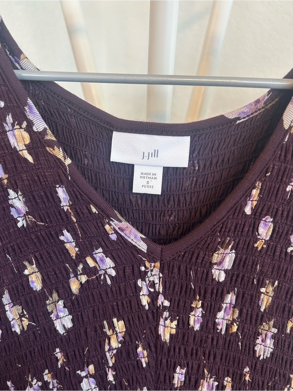 J Jill Women's Floral Smocked Midi Dress in Deep Plum, small petite - Picture 3 of 7